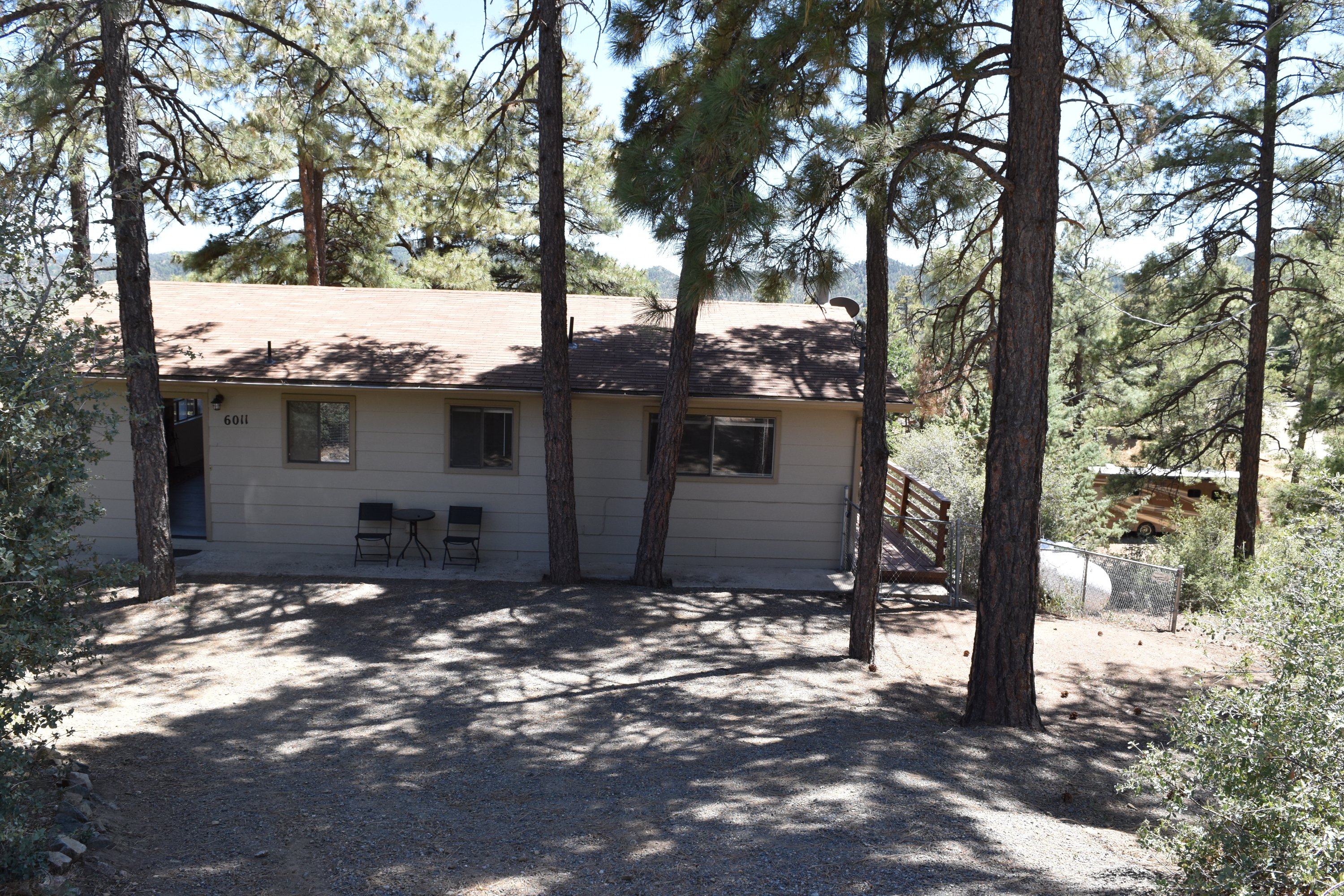 6011 West Oak Ridge
